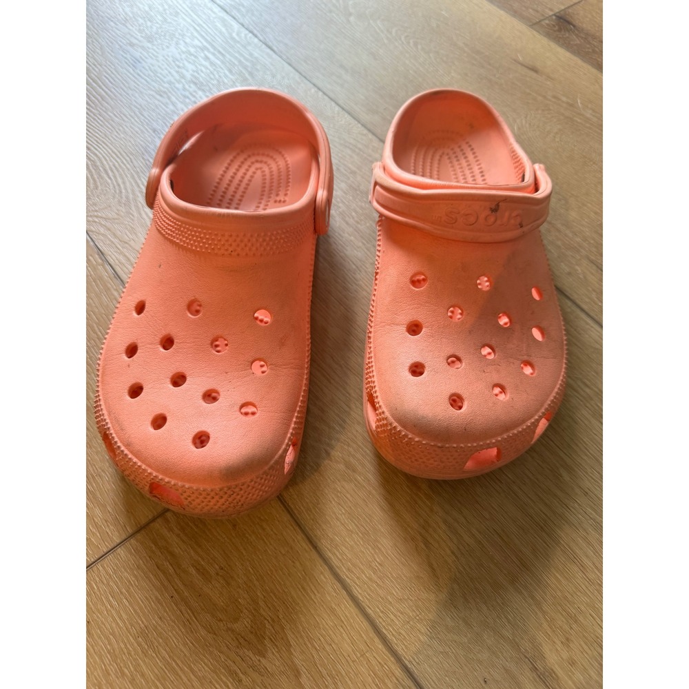 Crocs Classic Clog Coral Orange Women 10 Men 8 Water Friendly Comfort Shoes